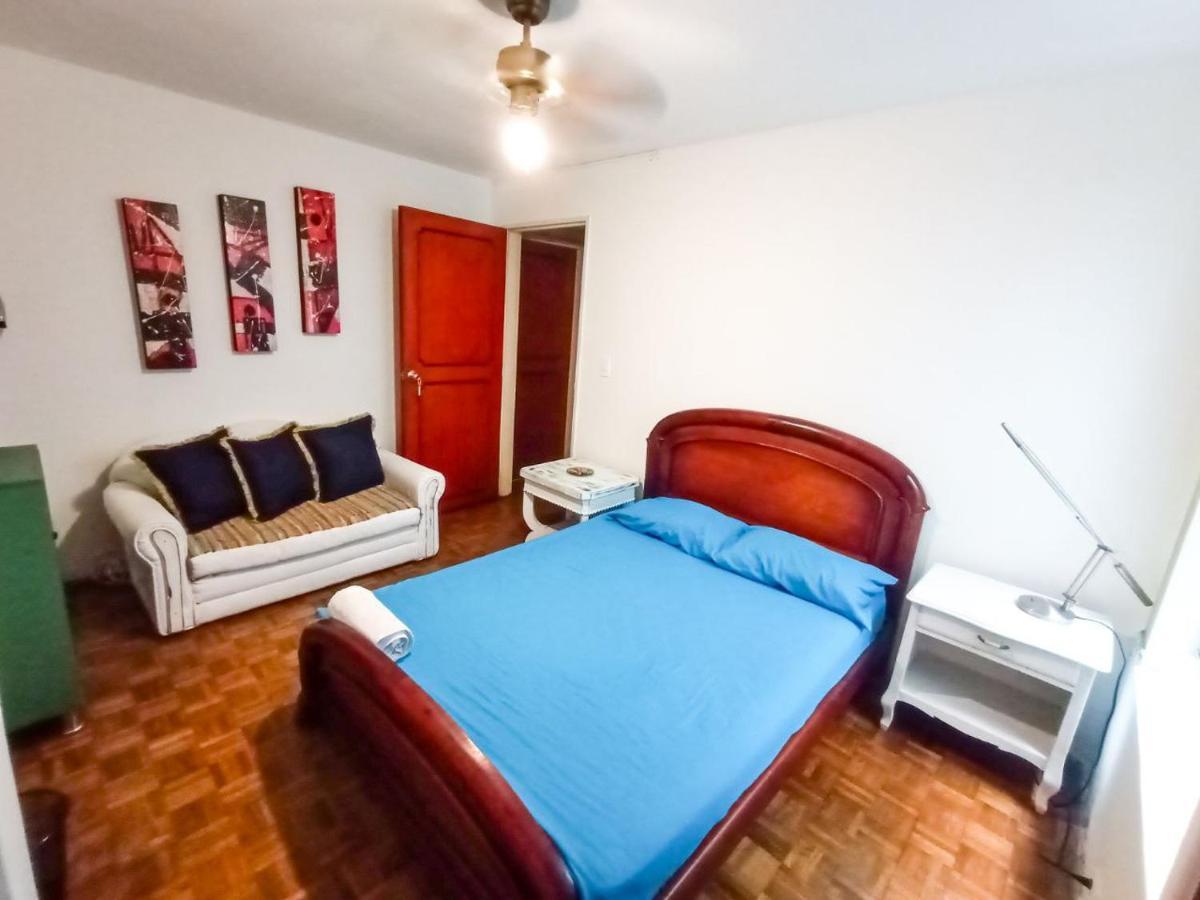 Privada En Apartamento, Conquistadores